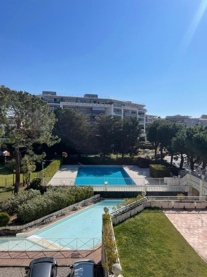 Appartement Bord De Mer Avec Piscine Cagnes-sur-Mer Exterior foto